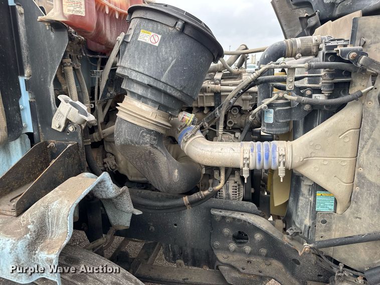 image for item EQ1420 2019 Western Star 4700SB semi truck