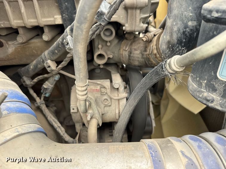 image for item EQ1420 2019 Western Star 4700SB semi truck