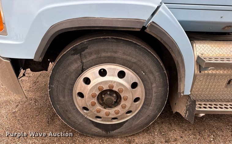 image for item EQ1420 2019 Western Star 4700SB semi truck