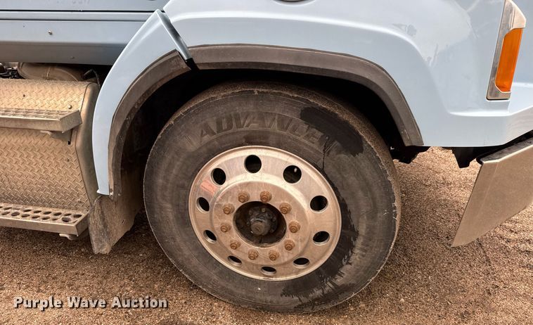 image for item EQ1420 2019 Western Star 4700SB semi truck