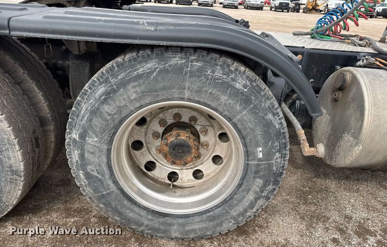 image for item EQ1420 2019 Western Star 4700SB semi truck