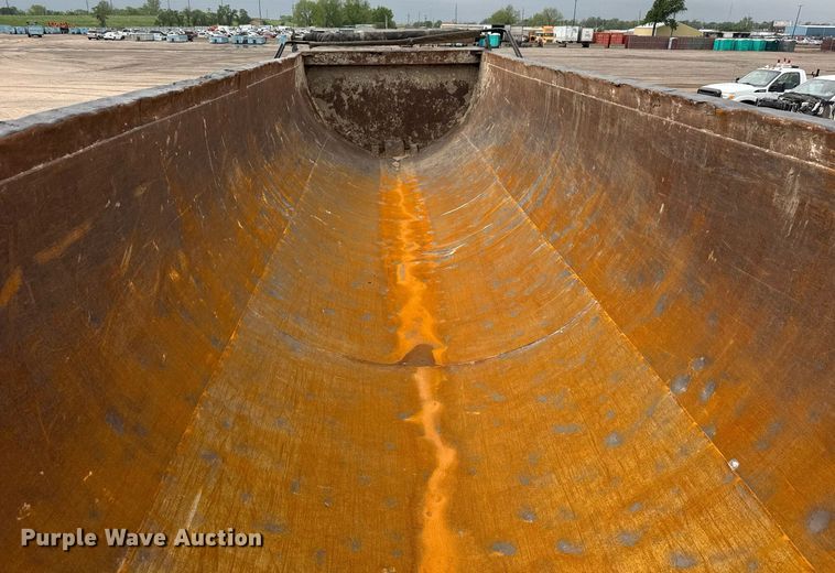 image for item EQ1422 1996 Clement RKHS2621 end dump trailer