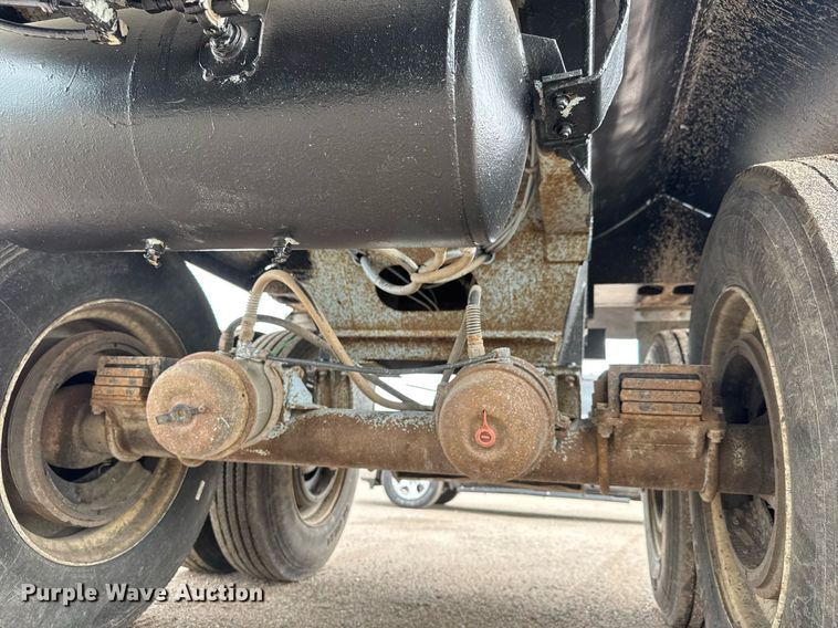 image for item EQ1422 1996 Clement RKHS2621 end dump trailer