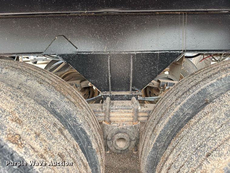 image for item EQ1422 1996 Clement RKHS2621 end dump trailer