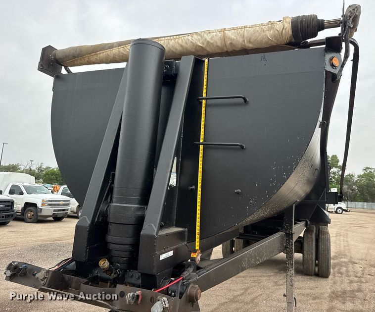 image for item EQ1422 1996 Clement RKHS2621 end dump trailer