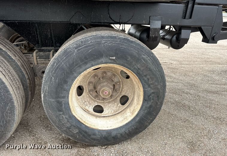 image for item EQ1422 1996 Clement RKHS2621 end dump trailer