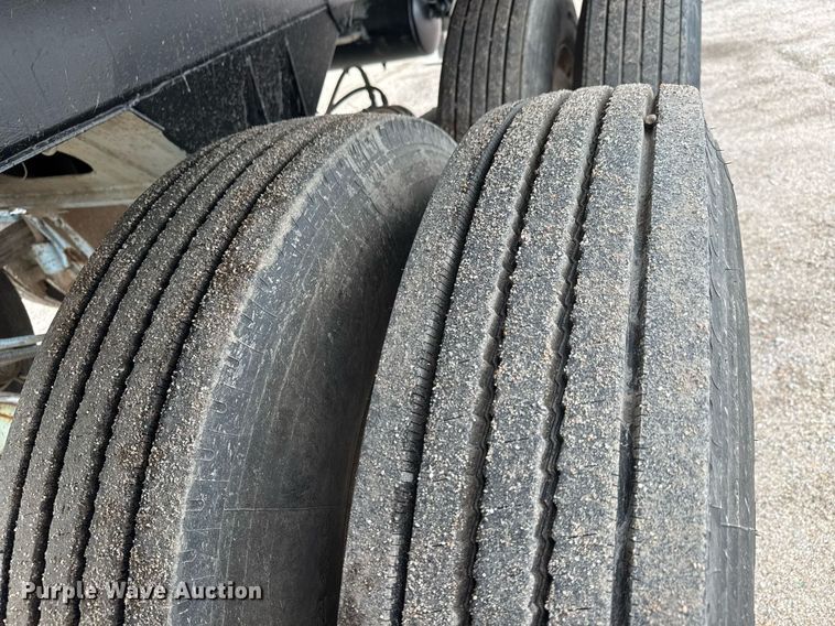 image for item EQ1422 1996 Clement RKHS2621 end dump trailer