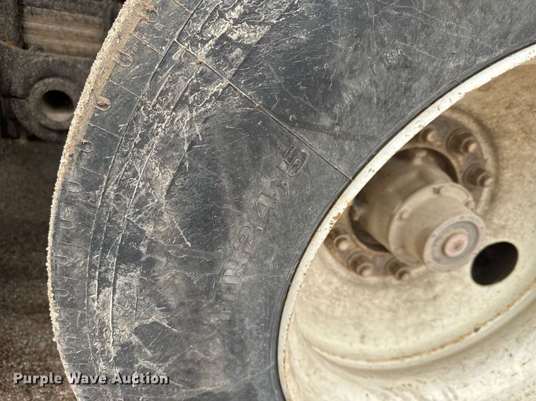 image for item EQ1422 1996 Clement RKHS2621 end dump trailer