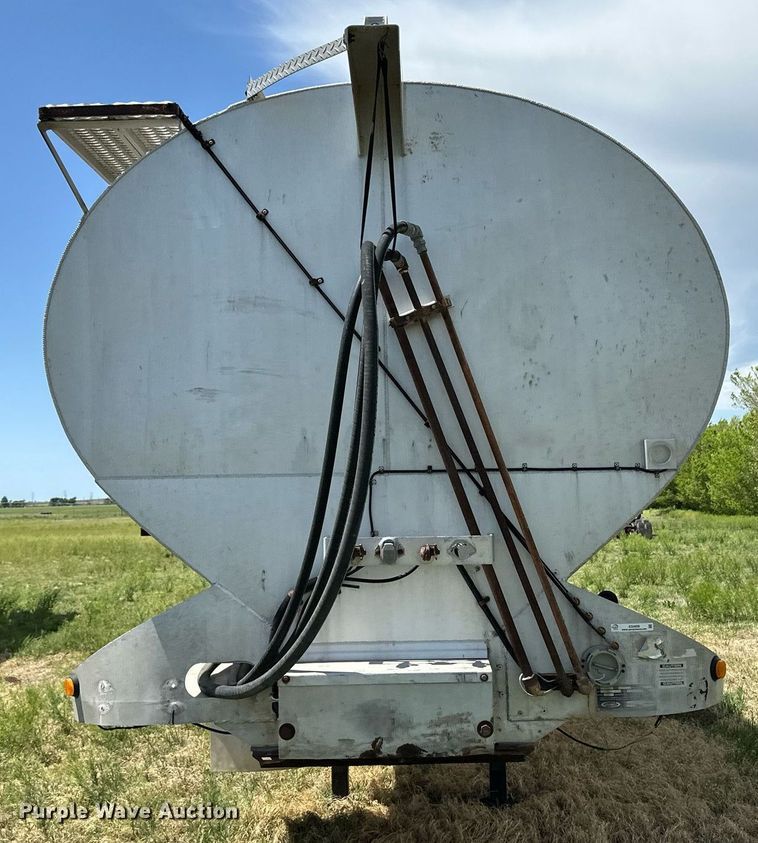 image for item EQ4658 1996 Ledwell Bulkfeed feed delivery trailer