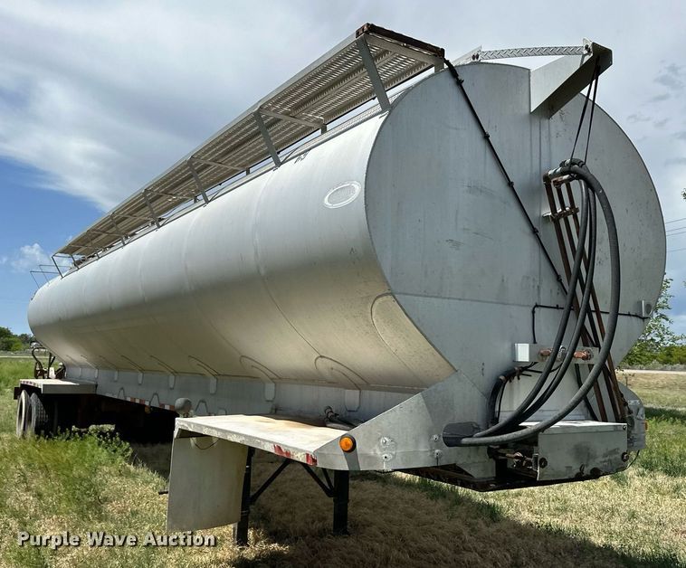 image for item EQ4658 1996 Ledwell Bulkfeed feed delivery trailer