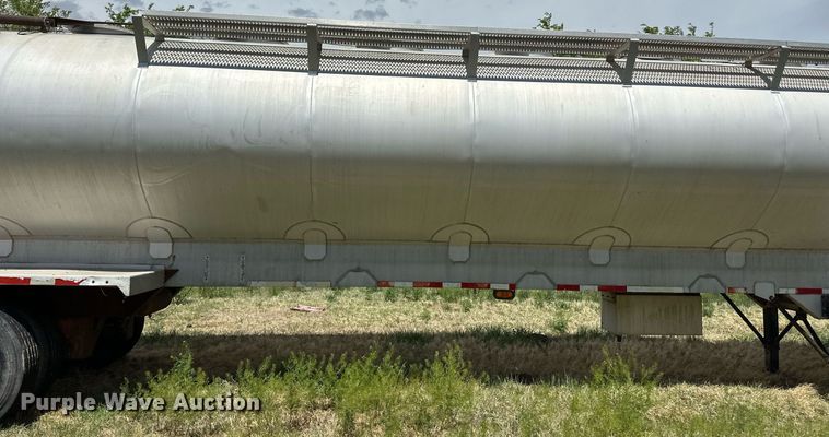 image for item EQ4658 1996 Ledwell Bulkfeed feed delivery trailer