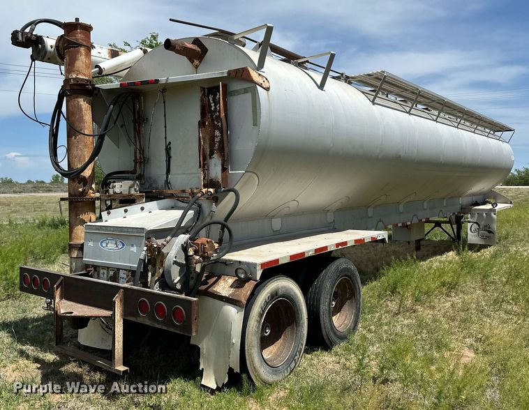 image for item EQ4658 1996 Ledwell Bulkfeed feed delivery trailer