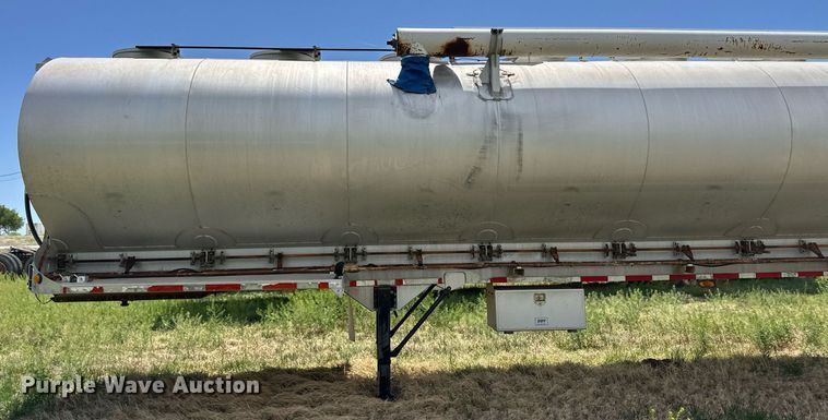 image for item EQ4658 1996 Ledwell Bulkfeed feed delivery trailer