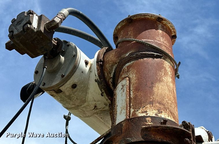 image for item EQ4658 1996 Ledwell Bulkfeed feed delivery trailer