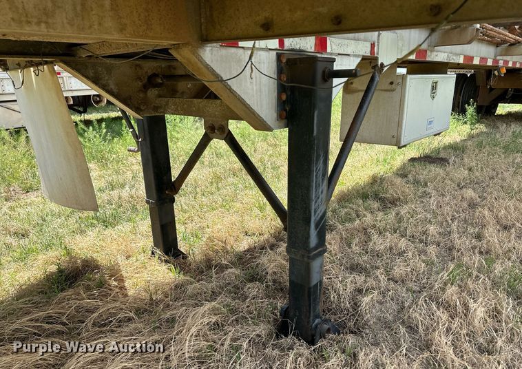 image for item EQ4658 1996 Ledwell Bulkfeed feed delivery trailer