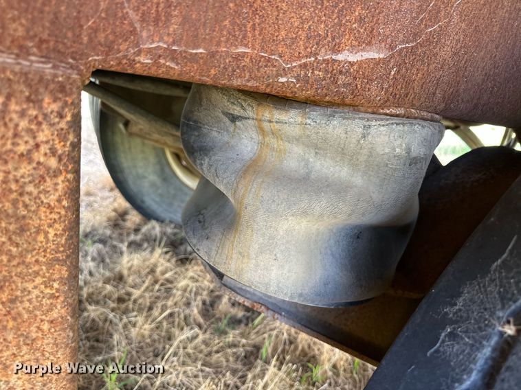 image for item EQ4658 1996 Ledwell Bulkfeed feed delivery trailer