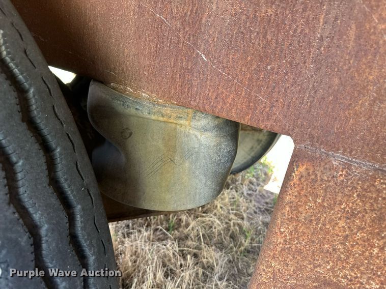 image for item EQ4658 1996 Ledwell Bulkfeed feed delivery trailer