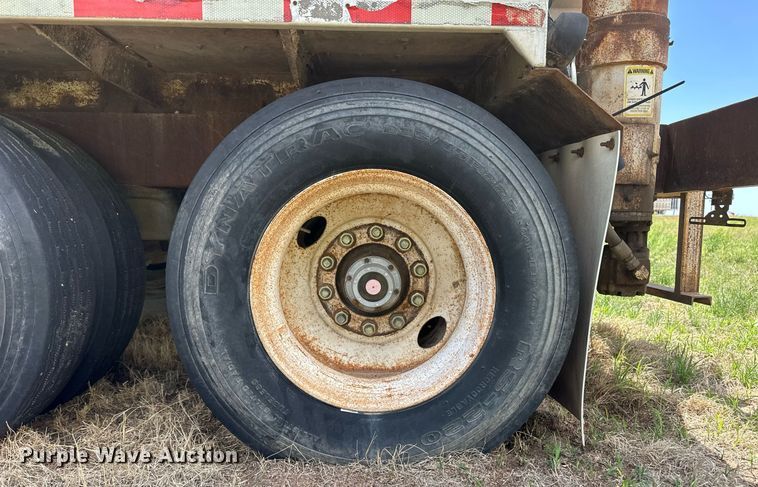 image for item EQ4658 1996 Ledwell Bulkfeed feed delivery trailer