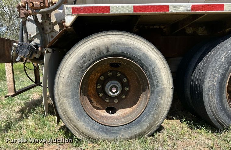 image for item EQ4658 1996 Ledwell Bulkfeed feed delivery trailer