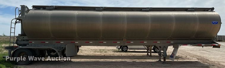 image for item EQ4685 2021 Hensley ATLW-40-35-8 feed delivery trailer