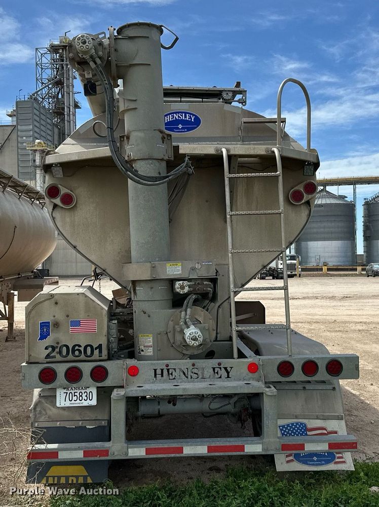 image for item EQ4685 2021 Hensley ATLW-40-35-8 feed delivery trailer