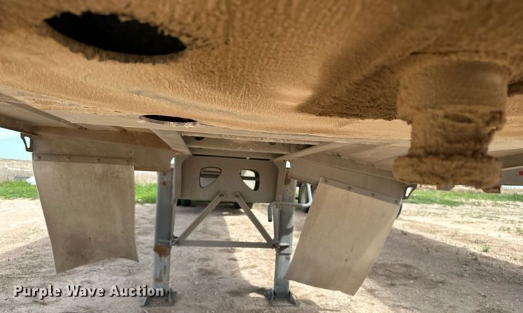 image for item EQ4685 2021 Hensley ATLW-40-35-8 feed delivery trailer