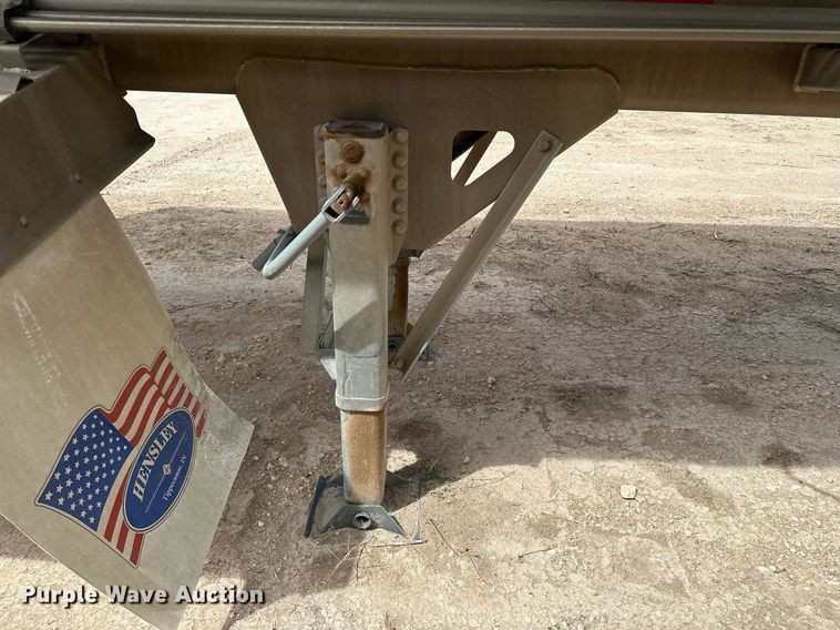 image for item EQ4685 2021 Hensley ATLW-40-35-8 feed delivery trailer