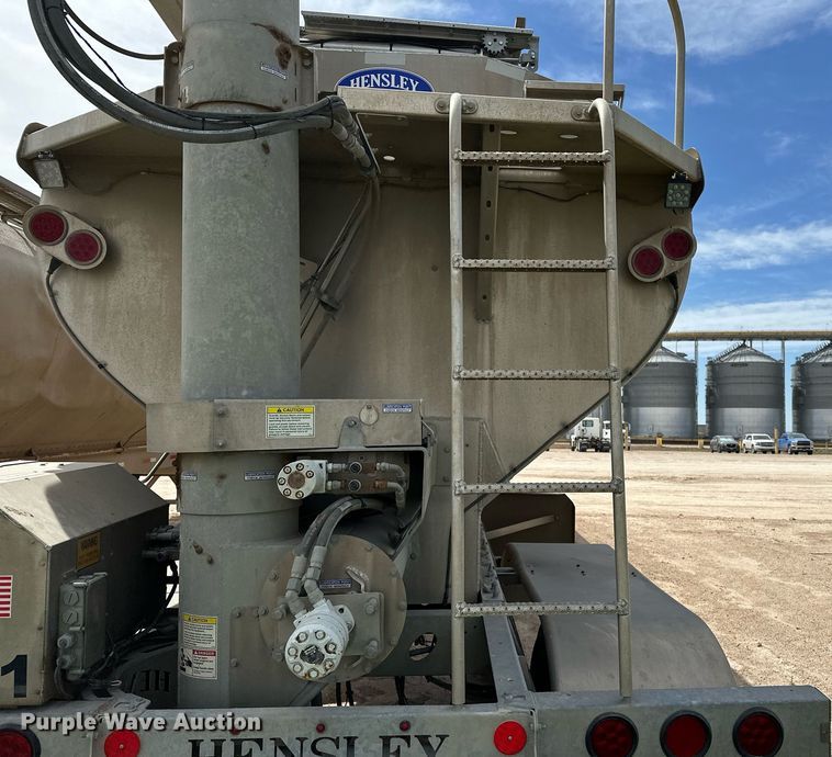 image for item EQ4685 2021 Hensley ATLW-40-35-8 feed delivery trailer