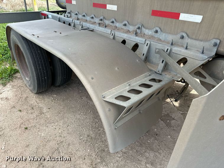 image for item EQ4685 2021 Hensley ATLW-40-35-8 feed delivery trailer