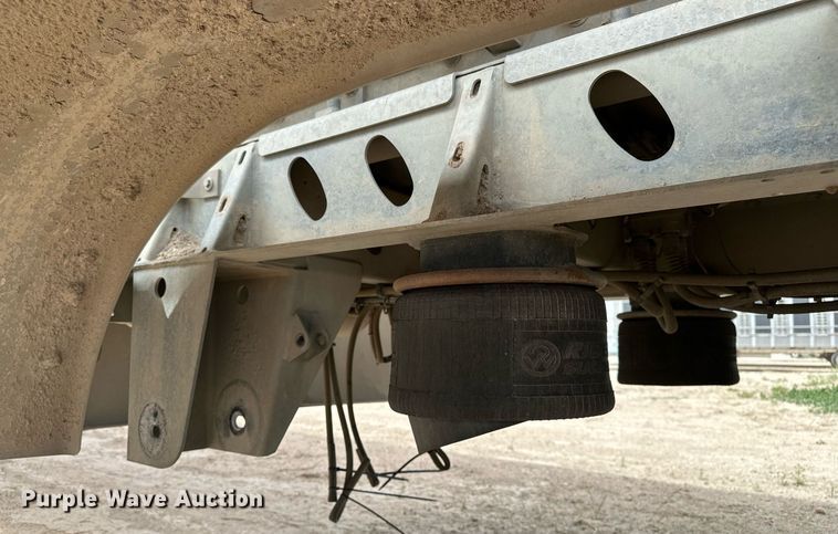 image for item EQ4685 2021 Hensley ATLW-40-35-8 feed delivery trailer