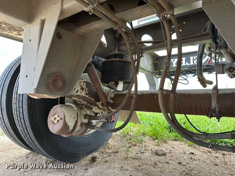 image for item EQ4685 2021 Hensley ATLW-40-35-8 feed delivery trailer