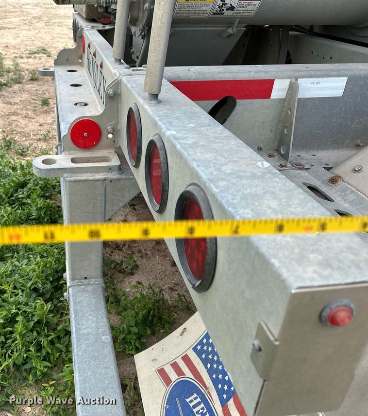 image for item EQ4685 2021 Hensley ATLW-40-35-8 feed delivery trailer