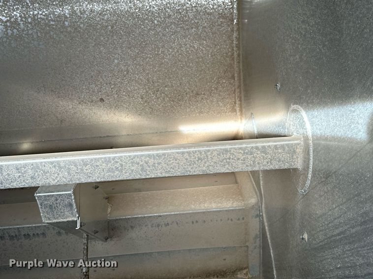 image for item EQ4685 2021 Hensley ATLW-40-35-8 feed delivery trailer