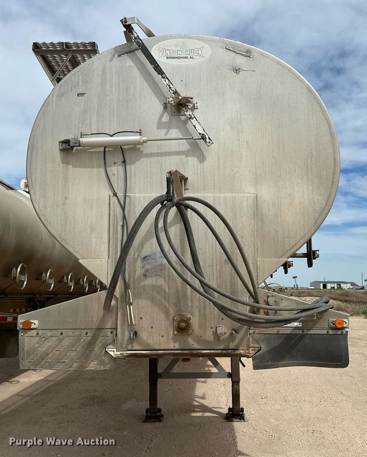 image for item EQ4686 2006 Pinson AA9ID288FFD7AAAP-U feed delivery trailer