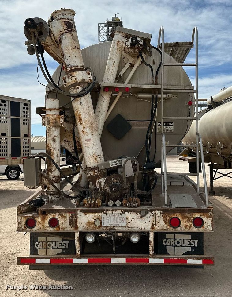 image for item EQ4686 2006 Pinson AA9ID288FFD7AAAP-U feed delivery trailer