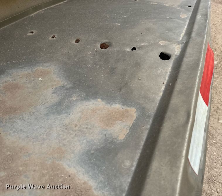 image for item EQ4686 2006 Pinson AA9ID288FFD7AAAP-U feed delivery trailer