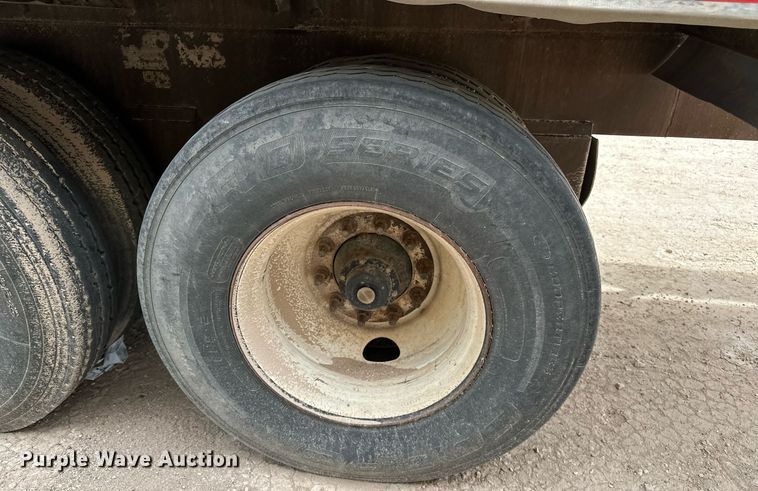 image for item EQ4686 2006 Pinson AA9ID288FFD7AAAP-U feed delivery trailer