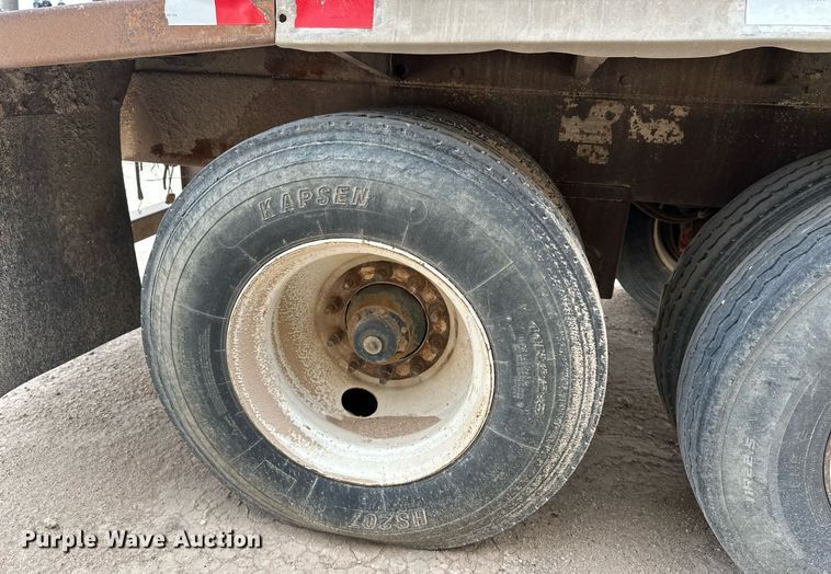 image for item EQ4686 2006 Pinson AA9ID288FFD7AAAP-U feed delivery trailer