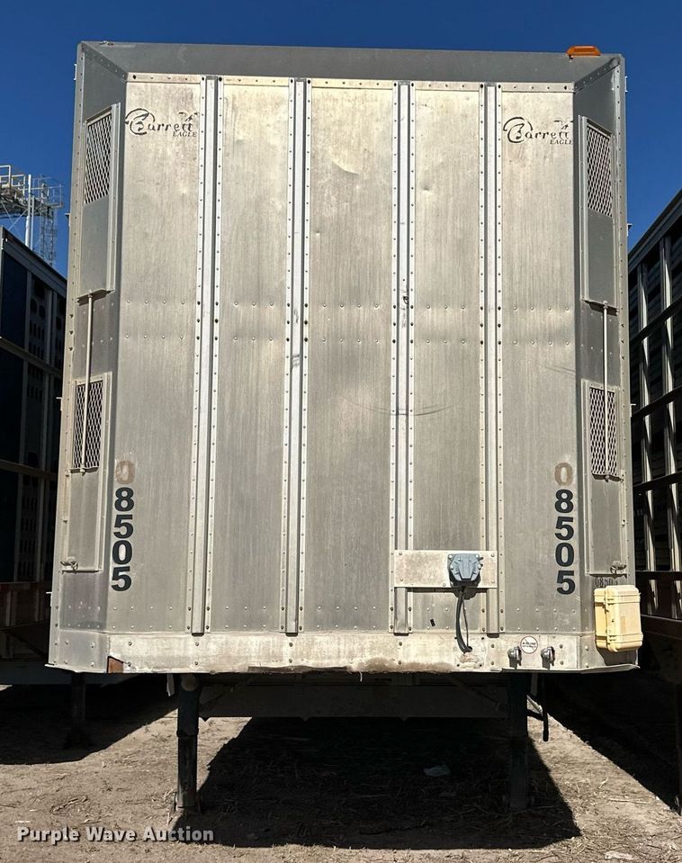 image for item EQ4687 2009 Barrett livestock trailer