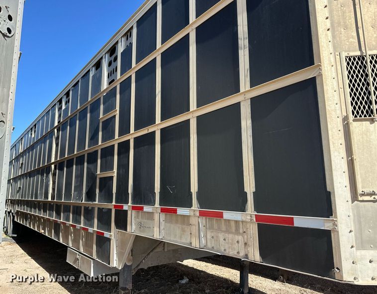 image for item EQ4687 2009 Barrett livestock trailer