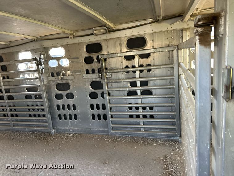 image for item EQ4687 2009 Barrett livestock trailer