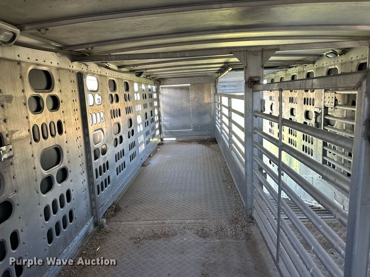 image for item EQ4687 2009 Barrett livestock trailer
