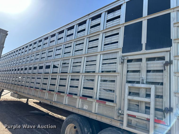 image for item EQ4688 2007 Barrett livestock trailer
