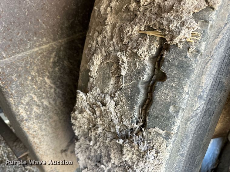 image for item EQ4688 2007 Barrett livestock trailer