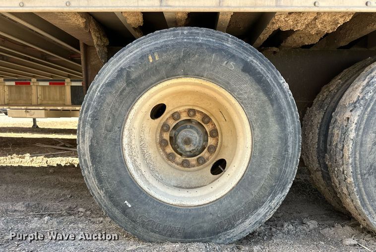 image for item EQ4688 2007 Barrett livestock trailer