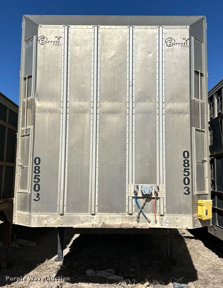 image for item EQ4689 2009 Barrett livestock trailer