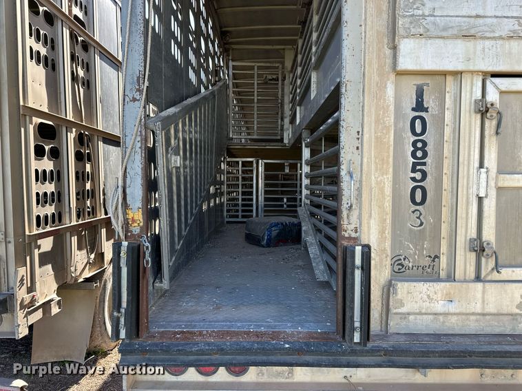 image for item EQ4689 2009 Barrett livestock trailer