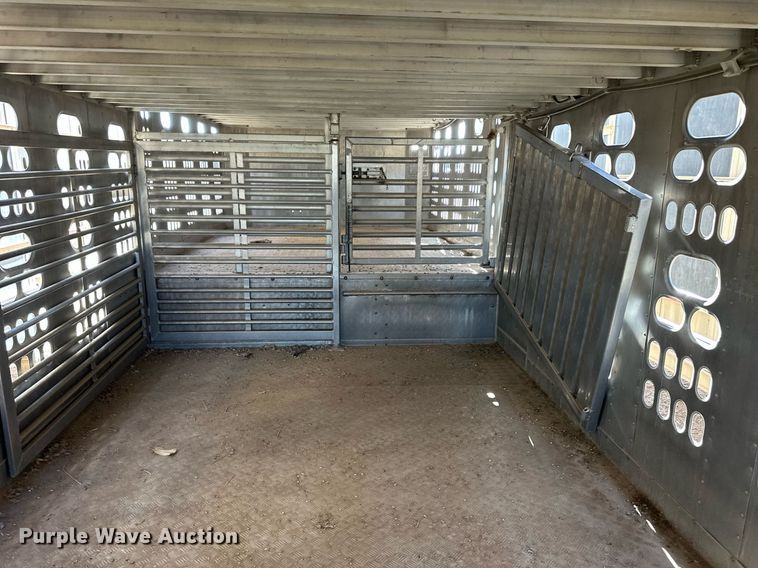 image for item EQ4689 2009 Barrett livestock trailer