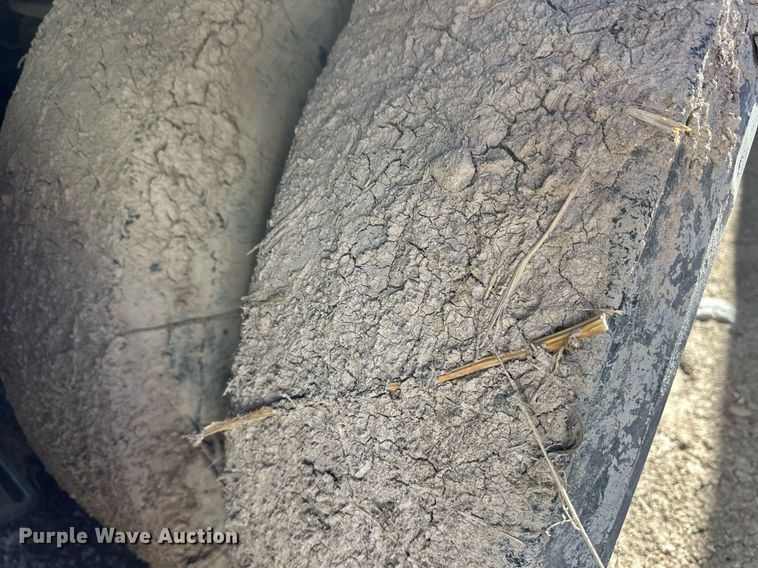 image for item EQ4689 2009 Barrett livestock trailer