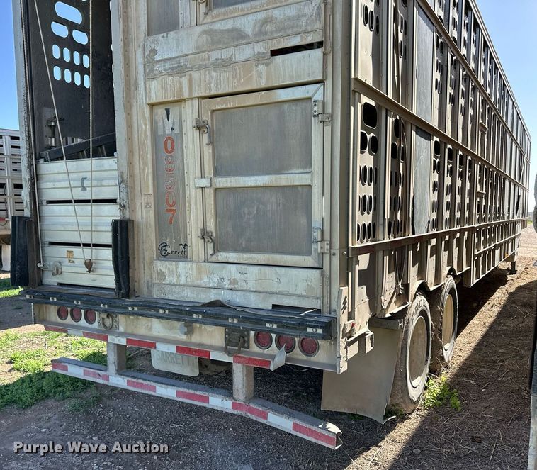 image for item EQ4690 2009 Barrett livestock trailer